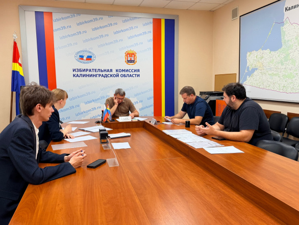 Уполномоченным представителем избирательного объединения региональное отделение политической партии ЛДПР представлены документы, необходимые для регистрации списка кандидатов на выборах депутатов Заксобрания